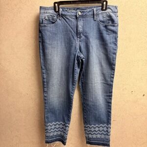 Laurie Felt Los Angeles 12 Womens Stiletto Crop Denim Embroidered hem Boho Jeans